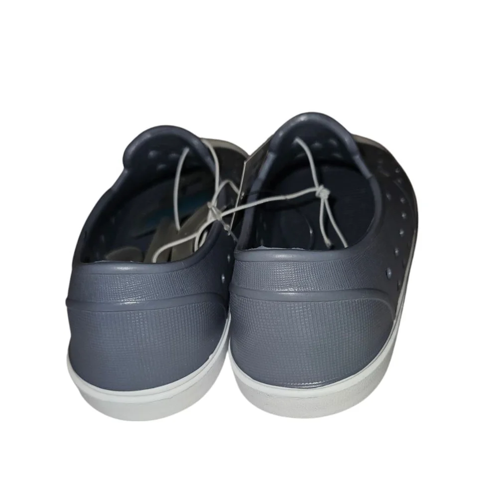 The Children’s Place Kids Perforated Water Sneakers Boys size 12 NEW